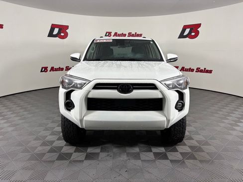 Used 2021 Toyota 4Runner SR5 Premium w/ Moonroof Package AWD/4WD image 9