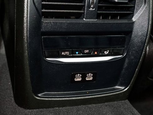 Used 2022 BMW 330i xDrive Sedan w/ Driving Assistance Package image 26