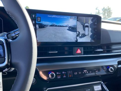 New 2026 Kia Carnival SX image 21