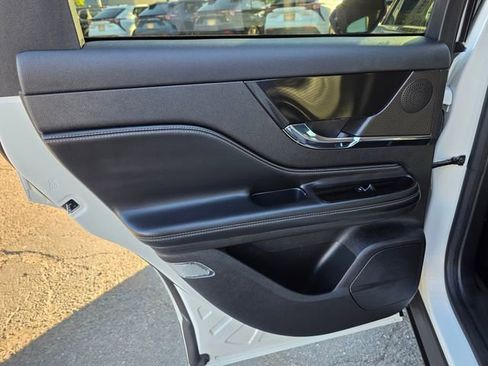 Used 2023 Lincoln Corsair Standard image 21