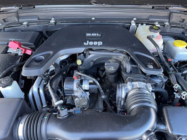 Used 2021 Jeep Wrangler Unlimited Sport AWD/4WD image 26