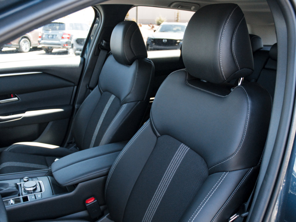 Used 2026 MAZDA CX-50 AWD 2.5 S w/ Cargo Package image 23
