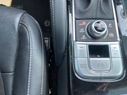Used 2022 Kia Telluride EX w/ EX Premium Package AWD/4WD image 19