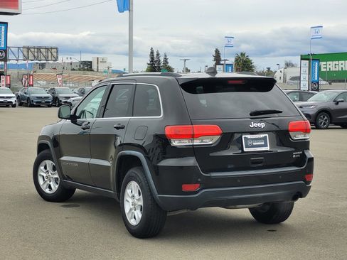 Used 2017 Jeep Grand Cherokee Laredo w/ Quick Order Package 2BE image 7