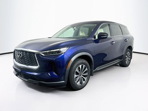 Used 2023 INFINITI QX60 Pure AWD/4WD image 3