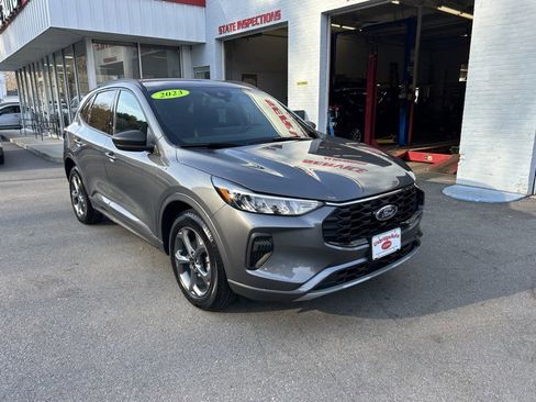 Used 2023 Ford Escape ST-Line w/ Tech Pack #1 image 2