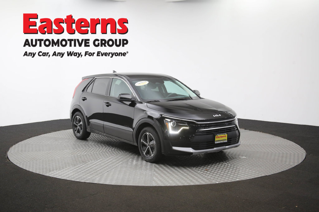 Used 2025 Kia Niro LX FWD image 48