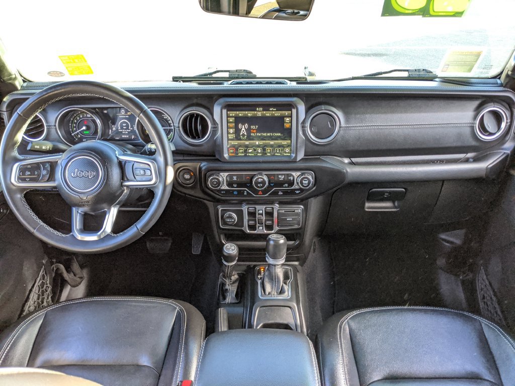 Used 2023 Jeep Wrangler Unlimited Sahara AWD/4WD image 6