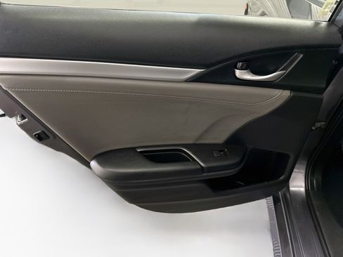 Used 2018 Honda Civic EX-L image 27