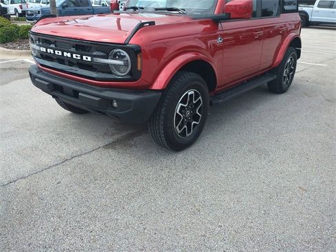 Certified 2023 Ford Bronco Outer Banks image 8