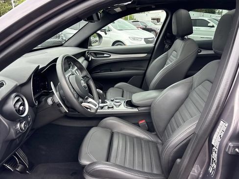 Used 2024 Alfa Romeo Stelvio Veloce AWD/4WD image 6