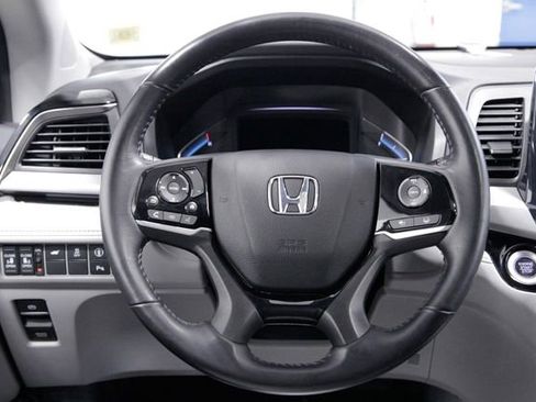 Used 2023 Honda Odyssey Touring image 17