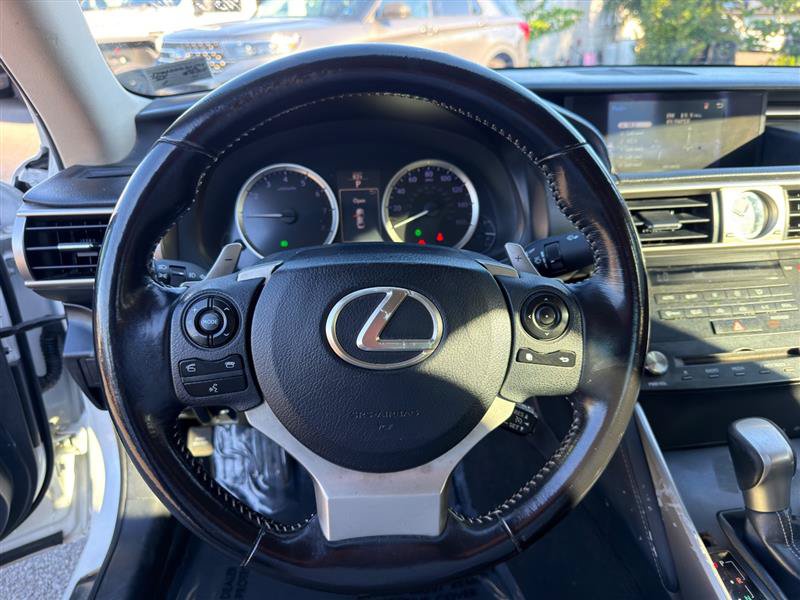Used 2016 Lexus IS 200t RWD image 12