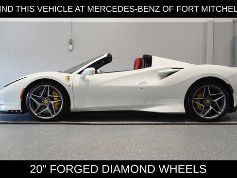 Used 2021 Ferrari F8 Tributo image 3