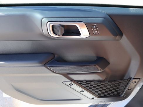 New 2025 Ford Bronco Outer Banks image 16