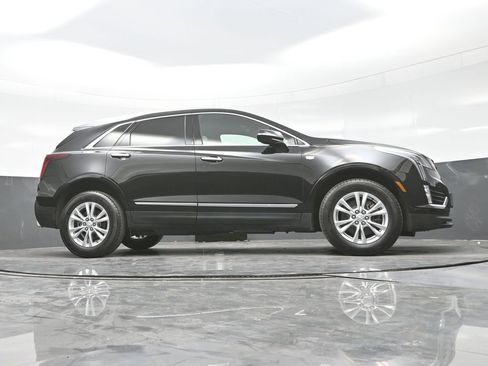 Certified 2025 Cadillac XT5 Luxury w/ LPO, Floor Liner Package AWD/4WD image 31