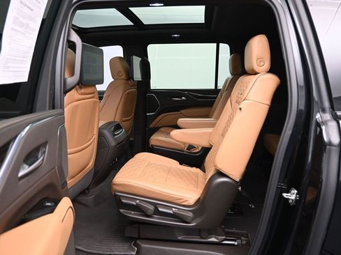 Used 2024 Cadillac Escalade ESV Sport w/ Touring Package image 26