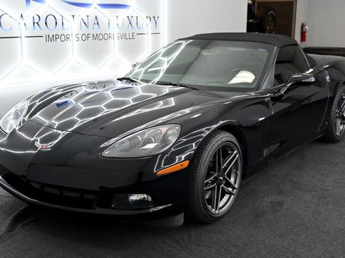 Used 2006 Chevrolet Corvette Convertible w/ Preferred Equipment Group image 15