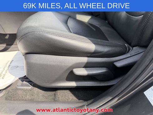 Used 2020 Toyota RAV4 LE w/ Carpet Mat Package AWD/4WD image 17