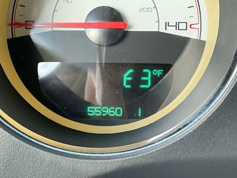 Used 2014 Dodge Challenger SXT image 22