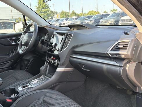 Used 2023 Subaru Forester Premium AWD/4WD image 19