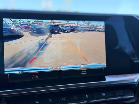 Used 2025 GMC Sierra 1500 Elevation image 14