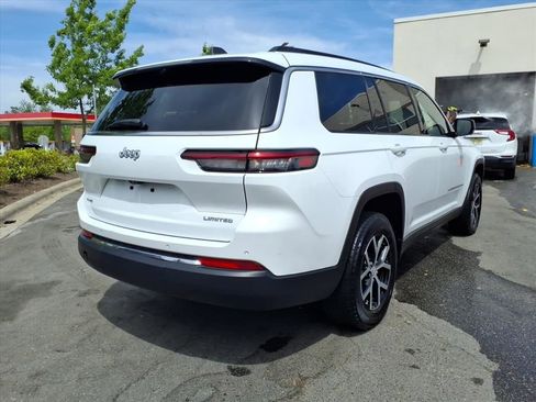 Used 2024 Jeep Grand Cherokee L Limited w/ Luxury Tech Group II image 32