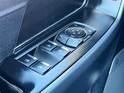 Used 2024 Ford F150 Lariat w/ FX4 Off-Road Package image 18