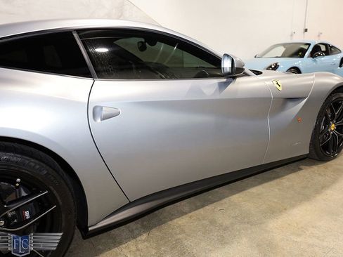 Used 2014 Ferrari F12 Berlinetta image 14