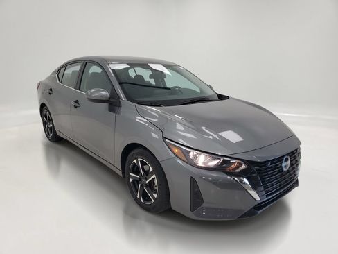 Used 2024 Nissan Sentra SV FWD image 3