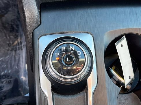 Used 2022 Ford Escape Titanium w/ Class II Trailer Tow Package image 17