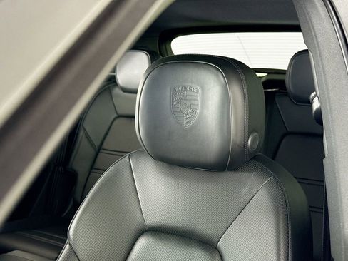 Used 2023 Porsche Cayenne image 25