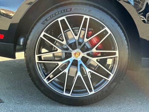 New 2026 Porsche Macan S image 42