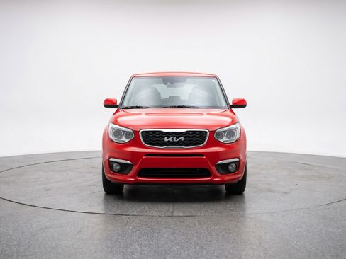 Used 2025 Kia Soul LX w/ LX Technology Package FWD image 2