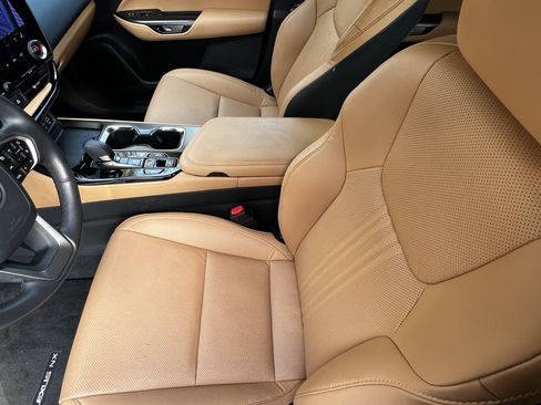 Used 2025 Lexus NX 250 FWD w/ Premium Package image 15