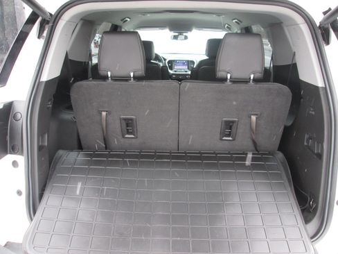 Used 2019 GMC Acadia SLT image 23