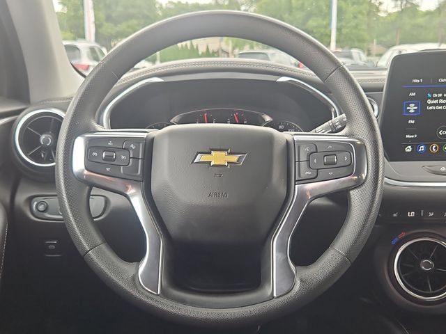 Used 2025 Chevrolet Blazer LT FWD image 14