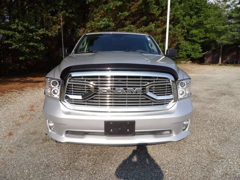Used 2019 RAM 1500 Express w/ Express Value Package AWD/4WD image 8