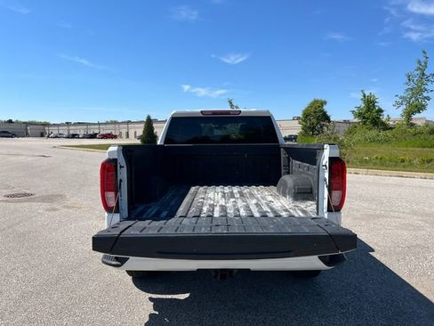 Used 2022 GMC Sierra 1500 Elevation w/ LPO, Elevation Black Package AWD/4WD image 11