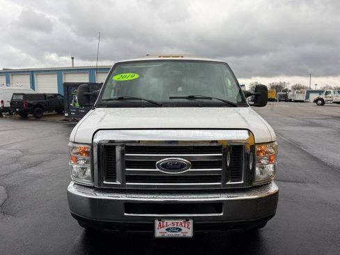 Used 2019 Ford E-350 and Econoline 350 Super Duty w/ Power Windows & Locks Group image 3