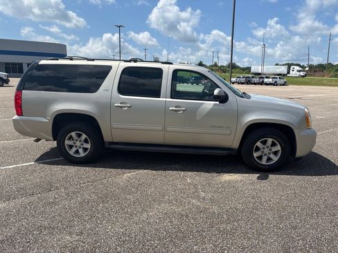 Used 2013 GMC Yukon XL SLT w/ SLT-2 Equipment Package RWD image 3