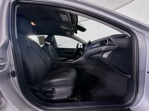 Used 2024 Toyota Camry SE FWD image 29