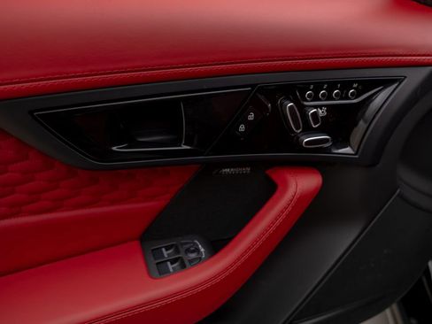 Used 2024 Jaguar F-TYPE R image 18