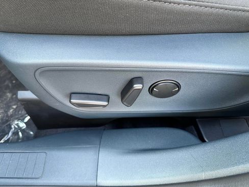 New 2025 Ford Maverick XLT w/ XLT Luxury Package image 31