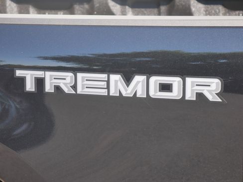 New 2025 Ford F250 Lariat w/ Lariat Ultimate Package image 23