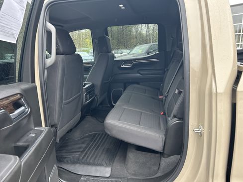 Used 2023 GMC Sierra 1500 Elevation w/ X31 Off-Road Package AWD/4WD image 17
