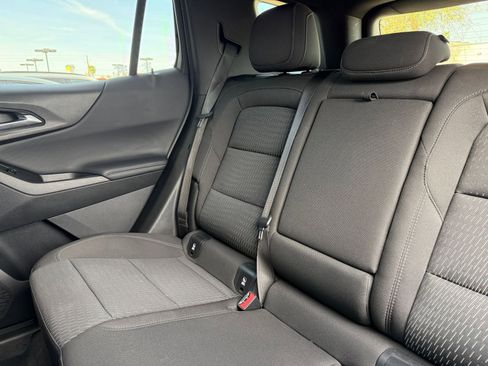 Used 2025 Chevrolet Equinox LT image 40