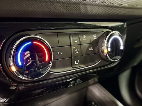 New 2026 Chevrolet TrailBlazer LT w/ Midnight Edition AWD/4WD image 18