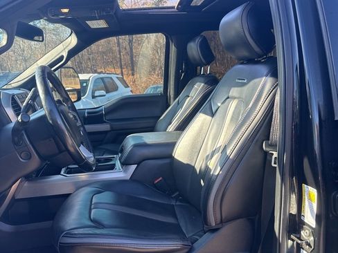 Used 2021 Ford F250 Platinum image 9