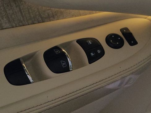 Used 2019 Nissan Murano SL w/ Cargo Package image 27